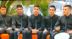 بالفيديو: شباب من مسجد النور في اللد ينشؤون فرقة انشاد اسلامية